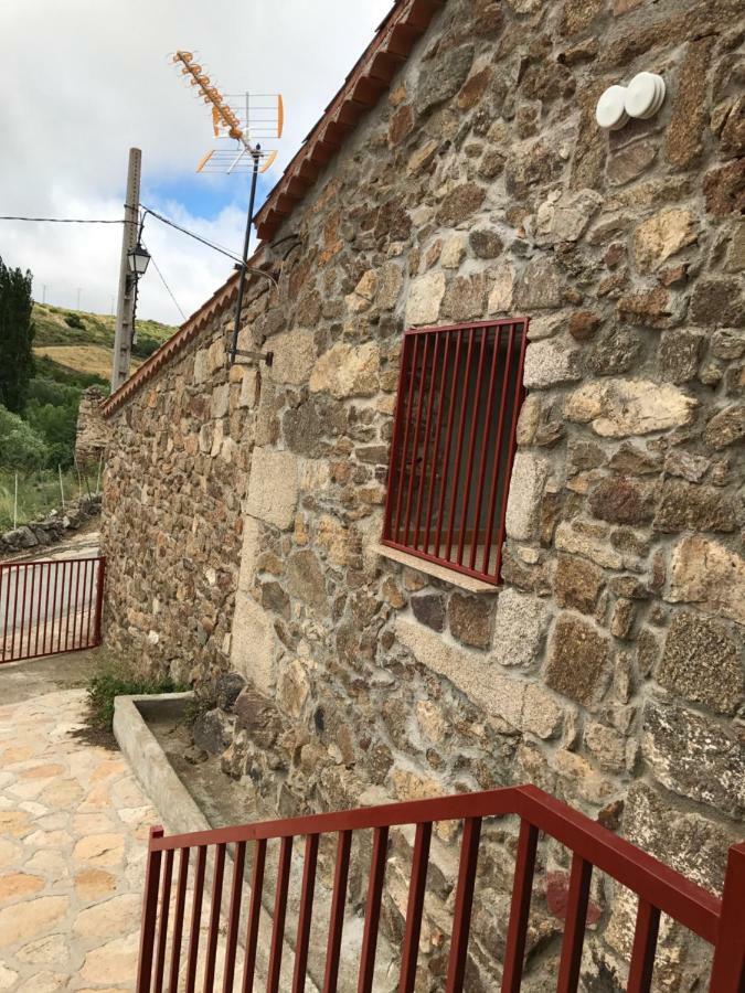 Casa Sierra De Gredos Guest House Navasequilla Exterior foto